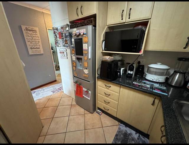2 BEDROOM TOWNHOUSE FOR SALE IN GLEN MARAIS
